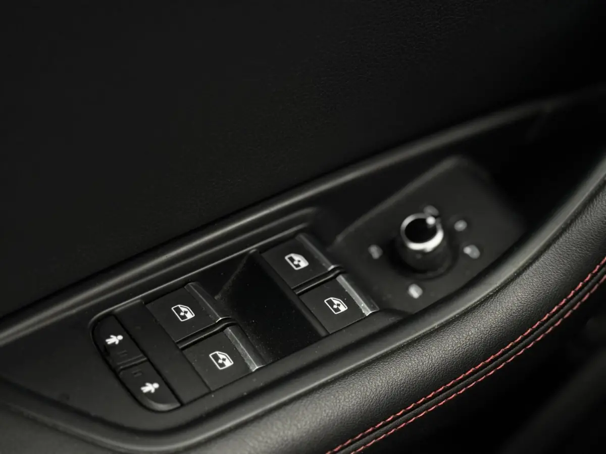 1.4TFSI Sport S line black edition|Carplay|18"