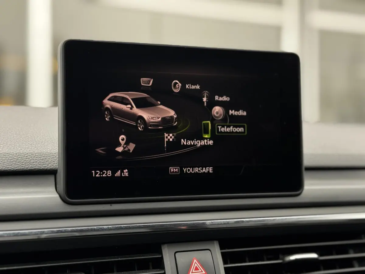 1.4TFSI Sport S line black edition|Carplay|18"