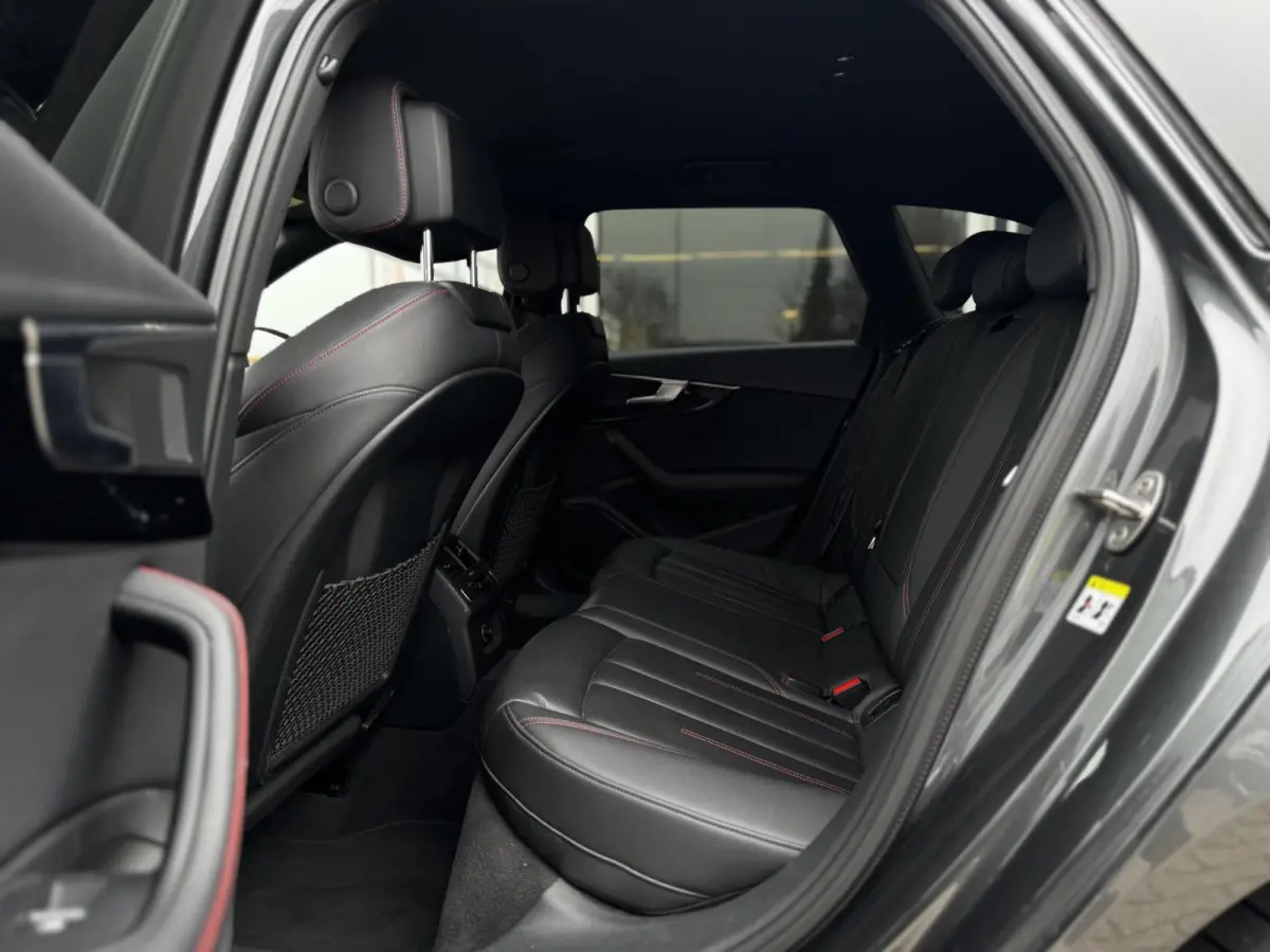 1.4TFSI Sport S line black edition|Carplay|18"