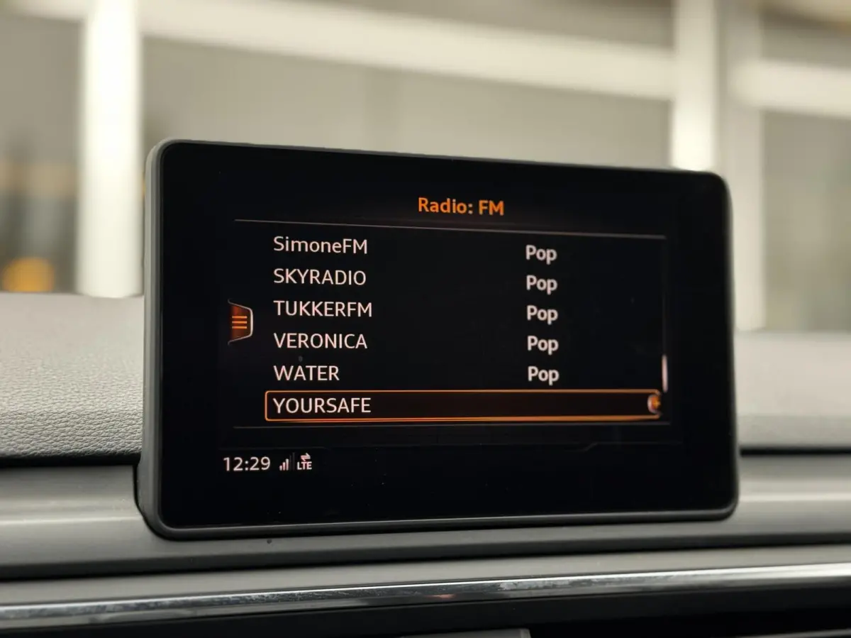 1.4TFSI Sport S line black edition|Carplay|18"