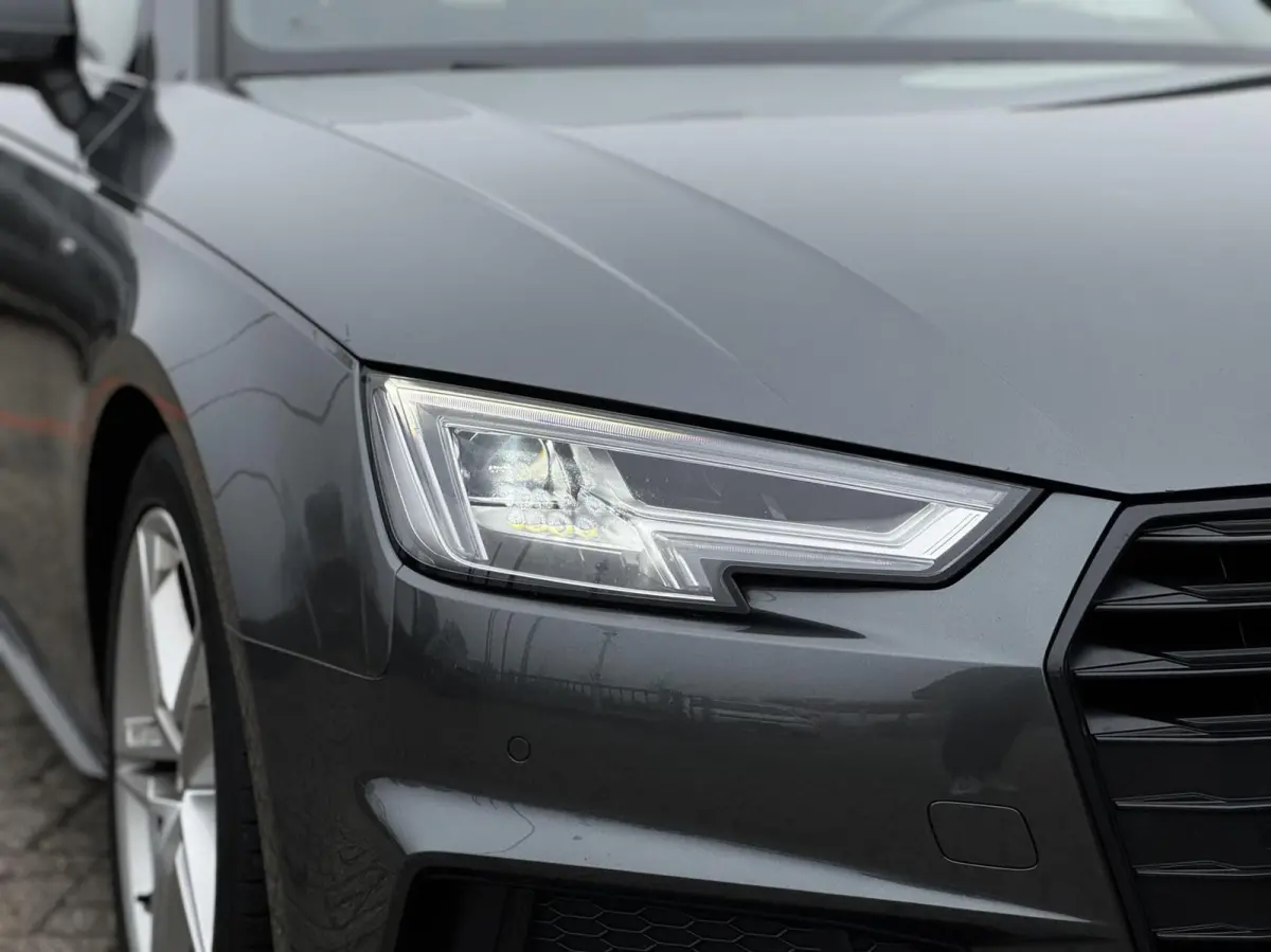 1.4TFSI Sport S line black edition|Carplay|18"