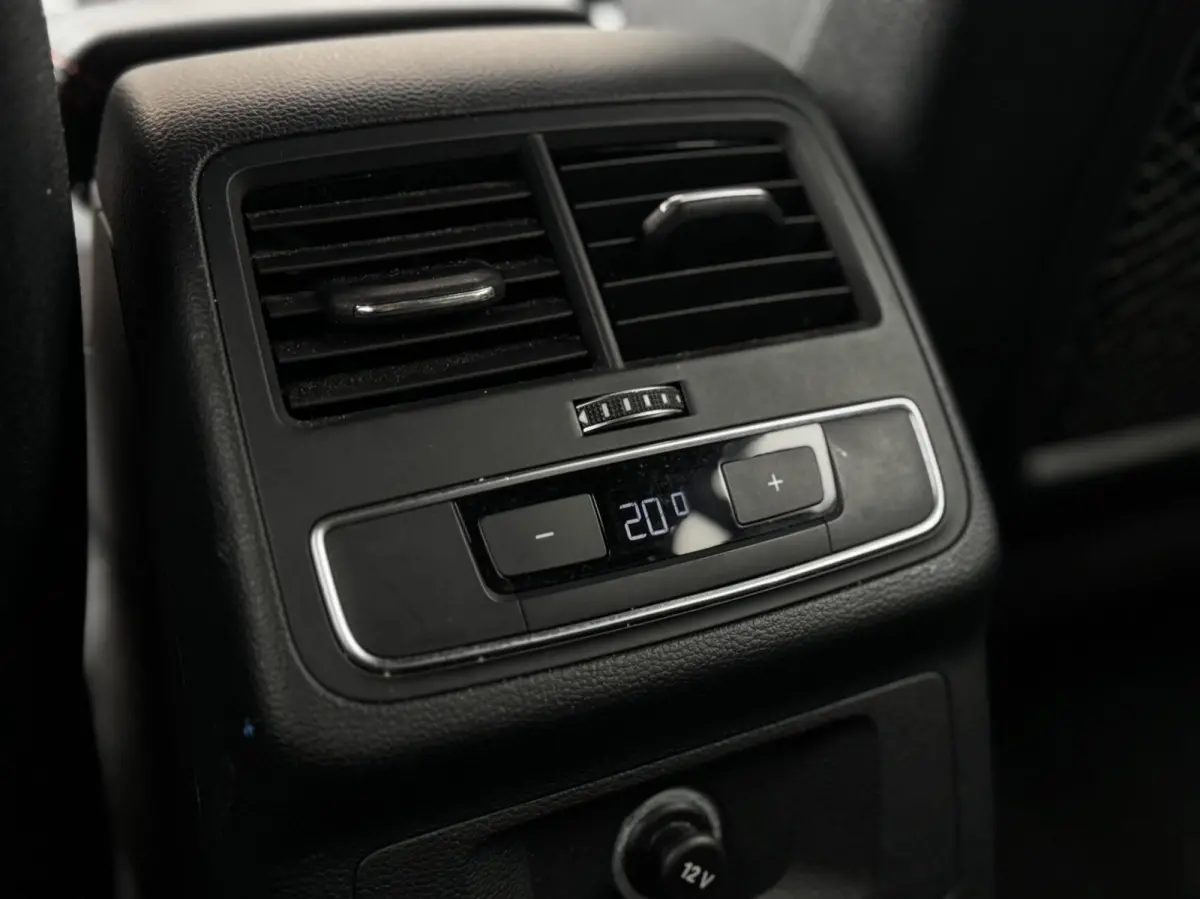 1.4TFSI Sport S line black edition|Carplay|18"