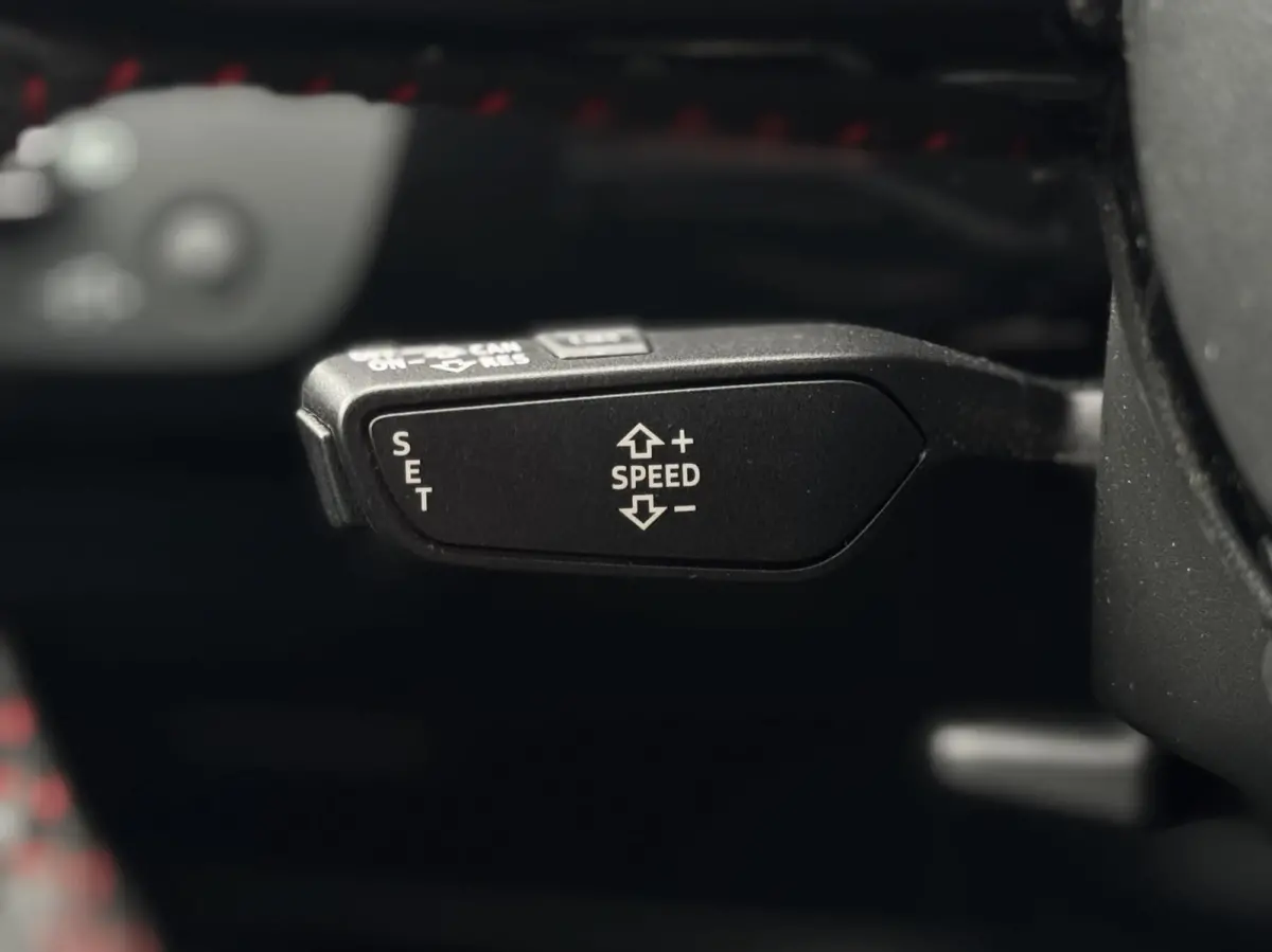 1.4TFSI Sport S line black edition|Carplay|18"