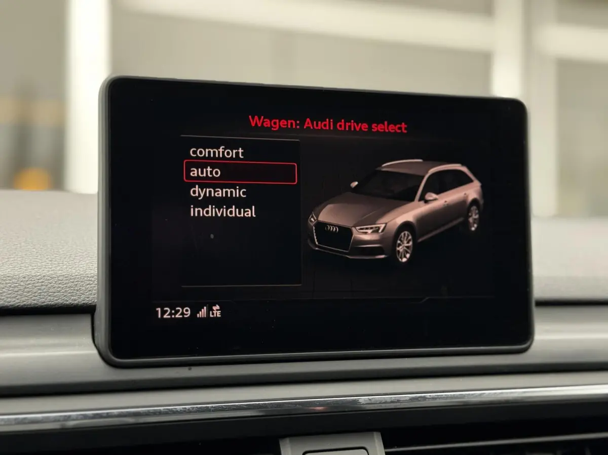 1.4TFSI Sport S line black edition|Carplay|18"