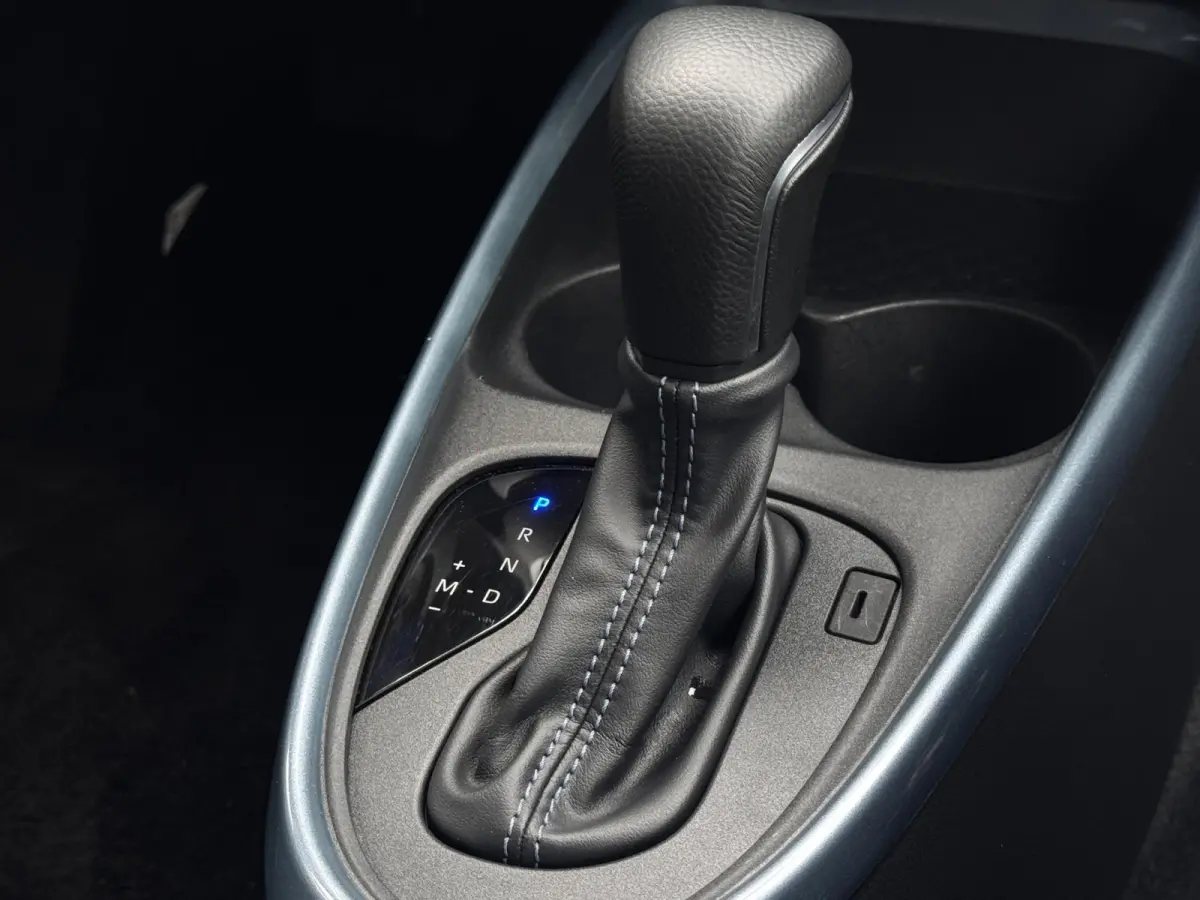 1.0 VVT-i S-CVT Pulse | Automaat | Camera | Carplay | Adaptive Cruise |