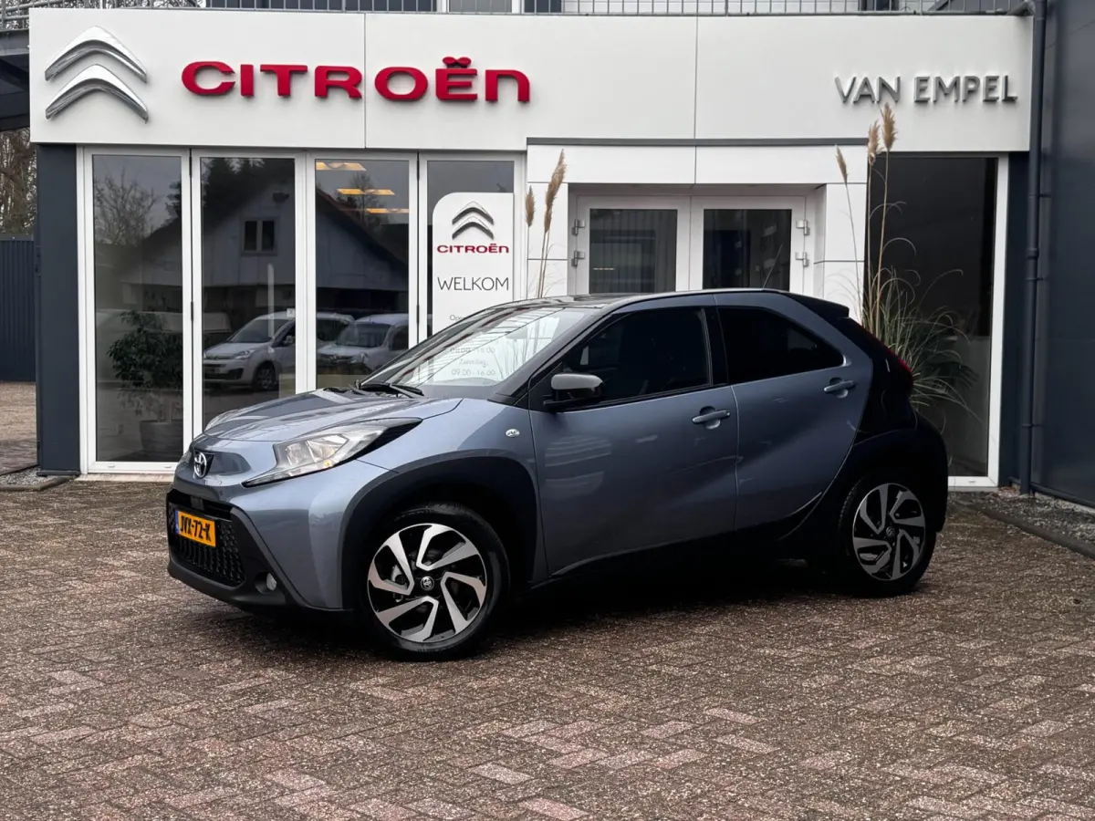 1.0 VVT-i S-CVT Pulse | Automaat | Camera | Carplay | Adaptive Cruise |