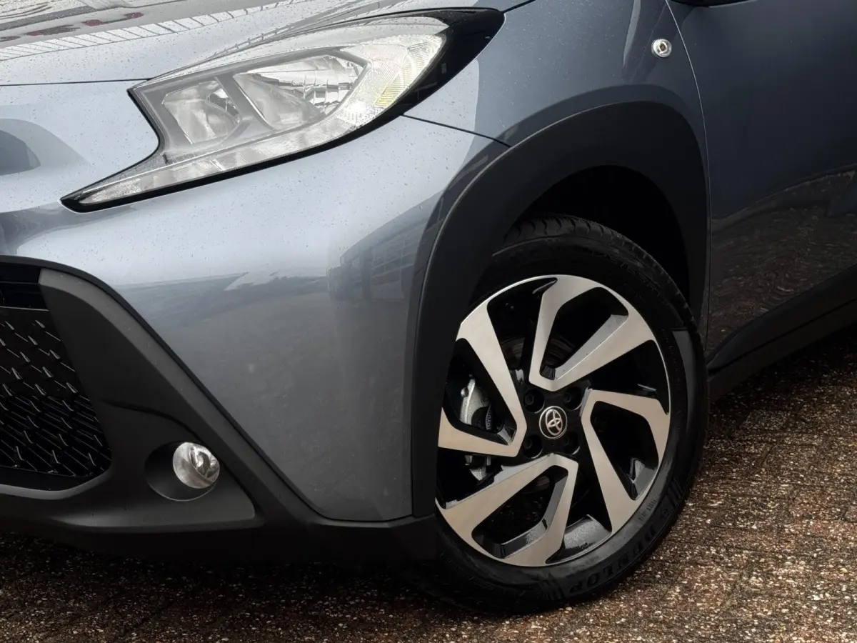 1.0 VVT-i S-CVT Pulse | Automaat | Camera | Carplay | Adaptive Cruise |