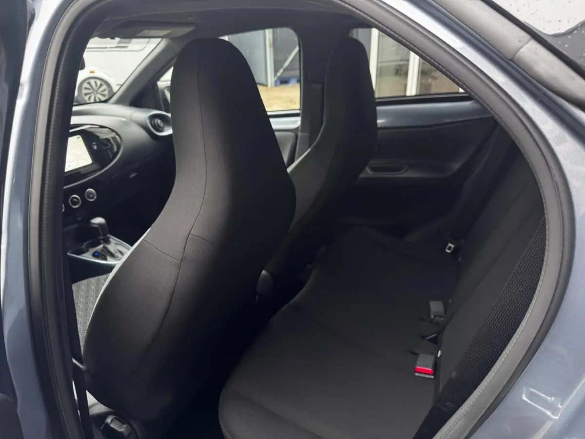 1.0 VVT-i S-CVT Pulse | Automaat | Camera | Carplay | Adaptive Cruise |