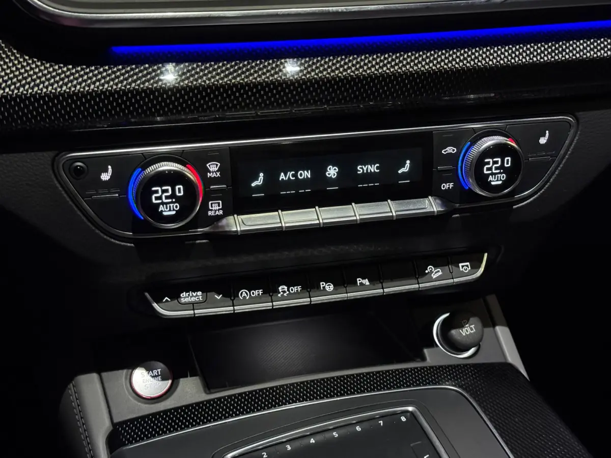 SQ5 3.0 TFSI SQ5 quattro PANO | CARBON | SFEERVERL. | TREKHAAK | HUD