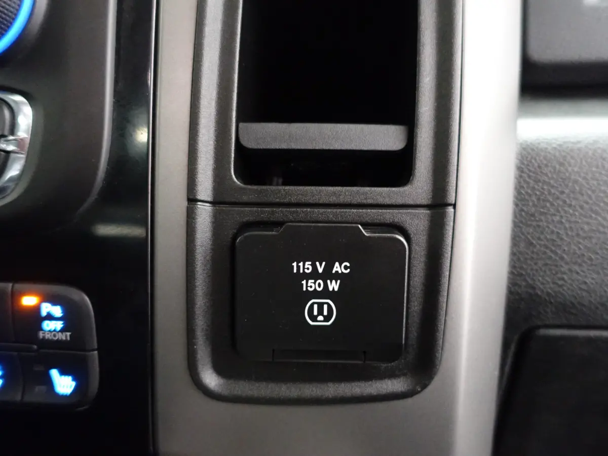 1500 5.7 V8 4x4 Quad Cab 6'4 Laramie Aut- LPG G3, Schuifdak, Elek Verwarmd/Geventileerd Interieur, Alpine Audio, Camera