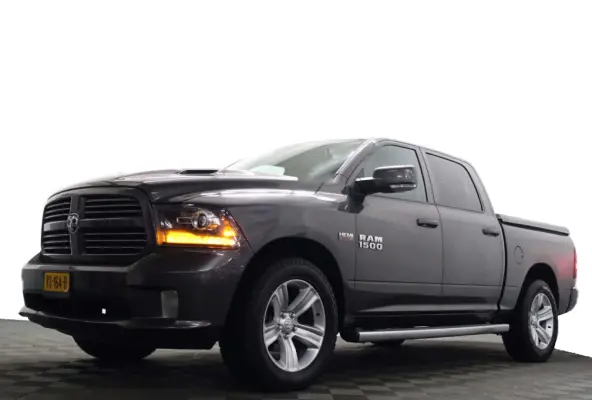 1500 5.7 V8 4x4 Quad Cab 6'4 Laramie Aut- LPG G3, Schuifdak, Elek Verwarmd/Geventileerd Interieur, Alpine Audio, Camera
