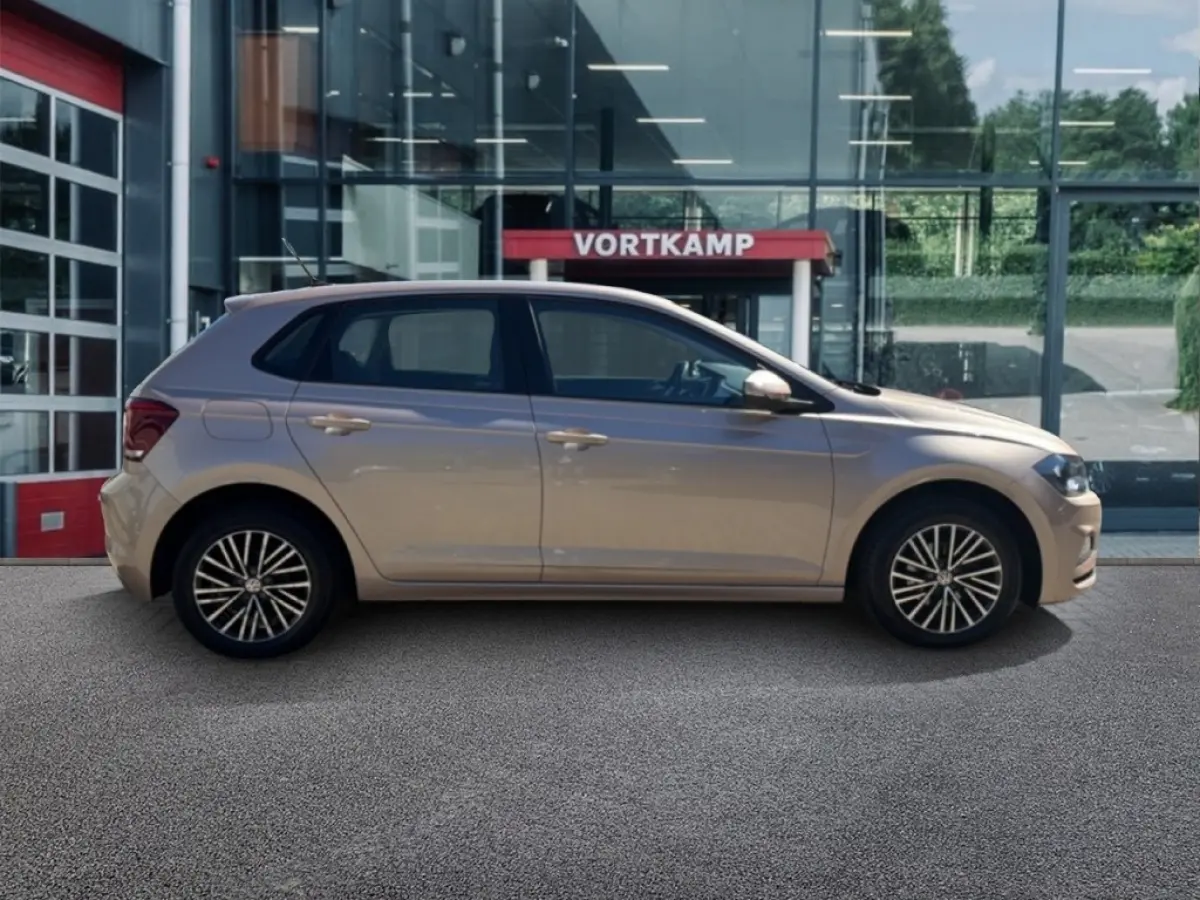 1.0 TSI COMFORTLINE ACC/AIRCO/NAVI/CARPLAY/DAB