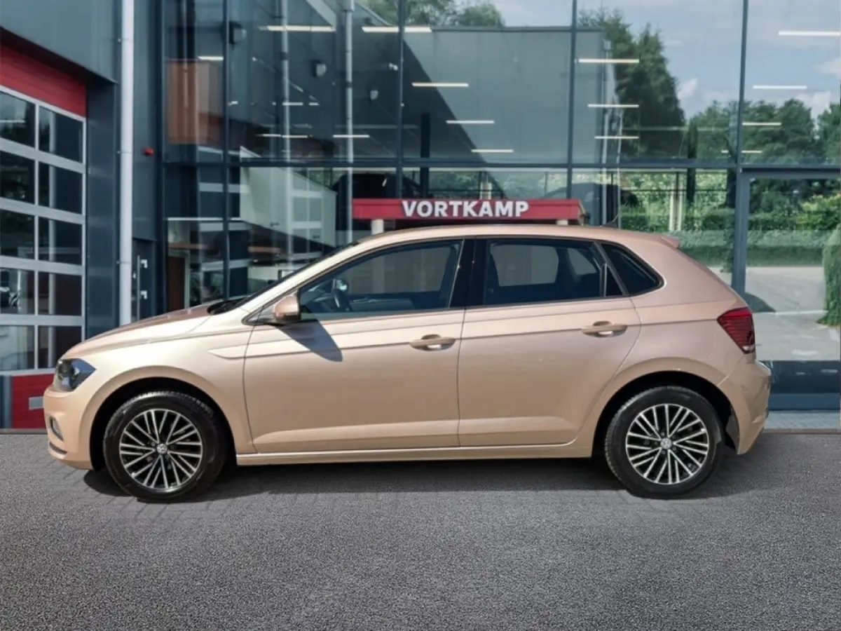 1.0 TSI COMFORTLINE ACC/AIRCO/NAVI/CARPLAY/DAB