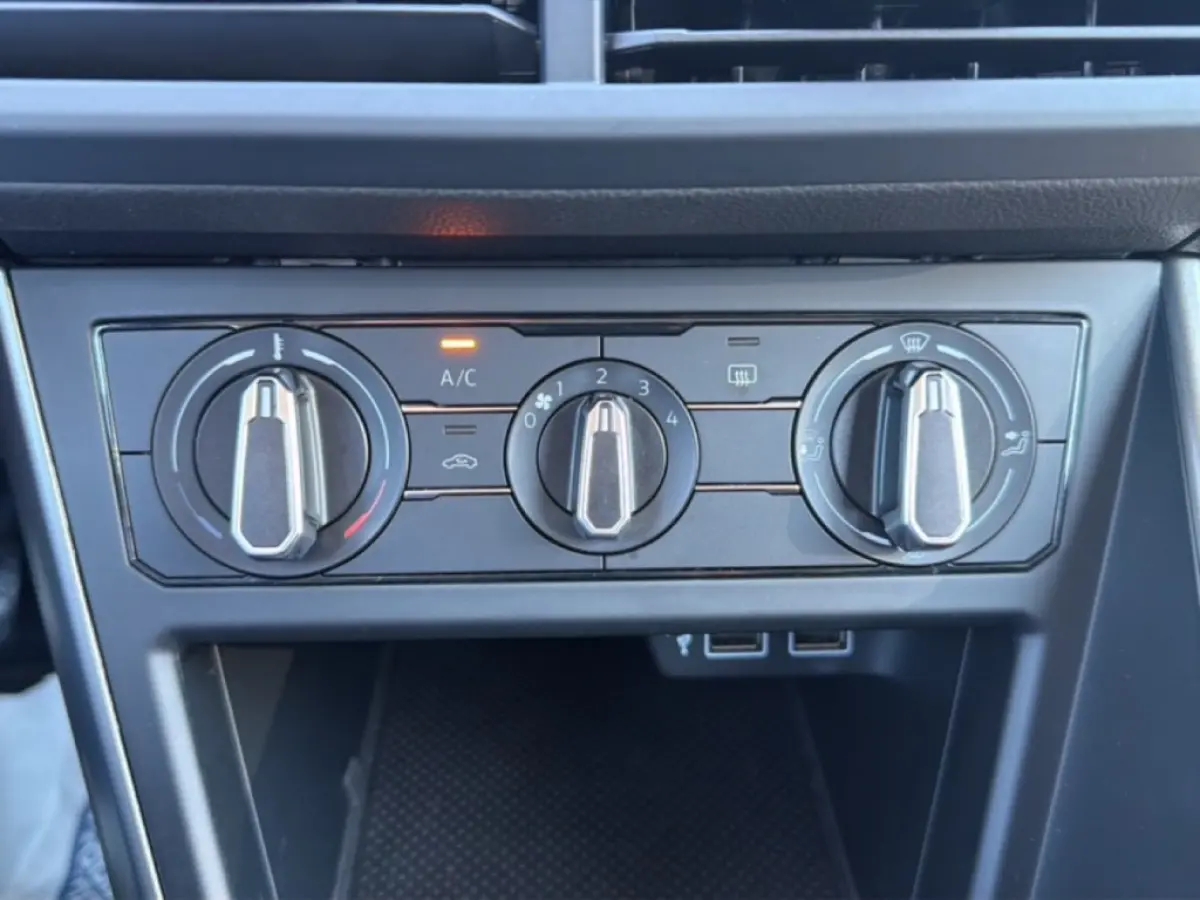1.0 TSI COMFORTLINE ACC/AIRCO/NAVI/CARPLAY/DAB