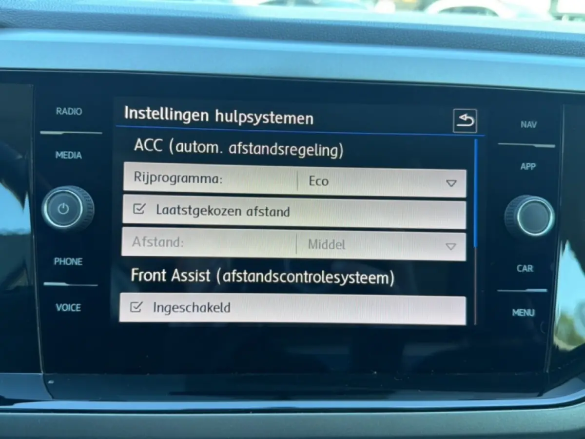 1.0 TSI COMFORTLINE ACC/AIRCO/NAVI/CARPLAY/DAB