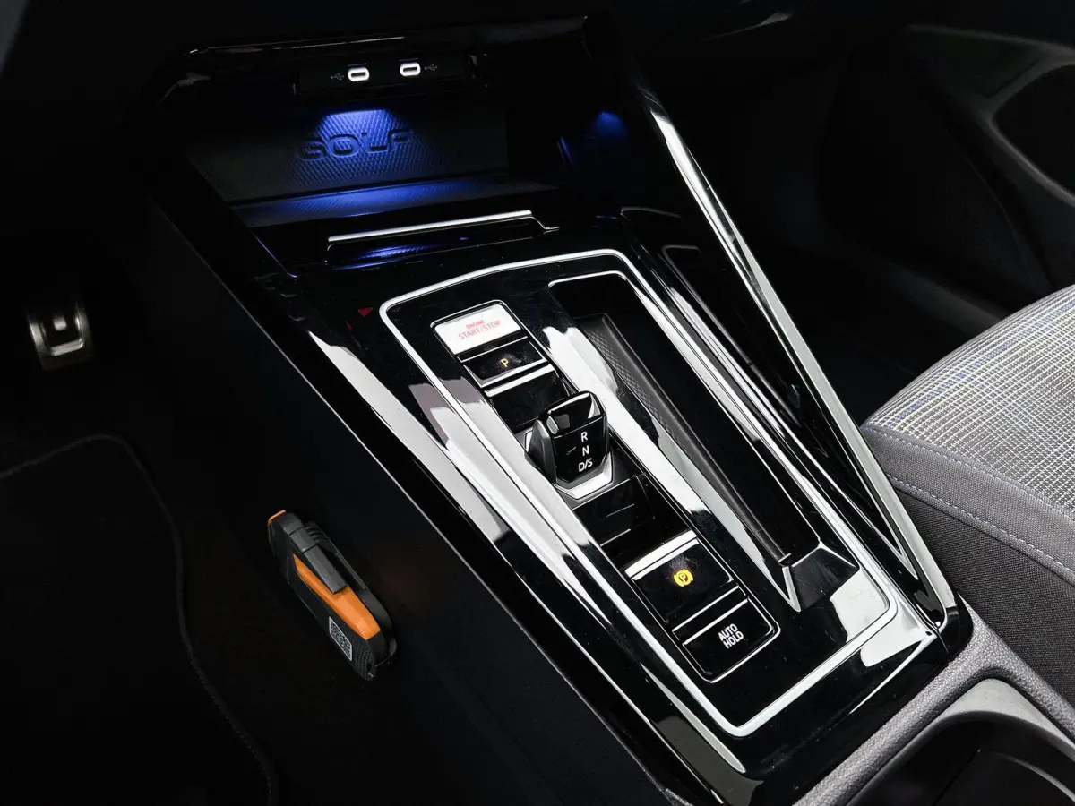 1.5 eHybrid GTE 272 PK | SoH 100% | Automaat | Black Style Pakket | 360* Camera (Helicopter) | Panorama Dak | Stoel en Stuurverwarming