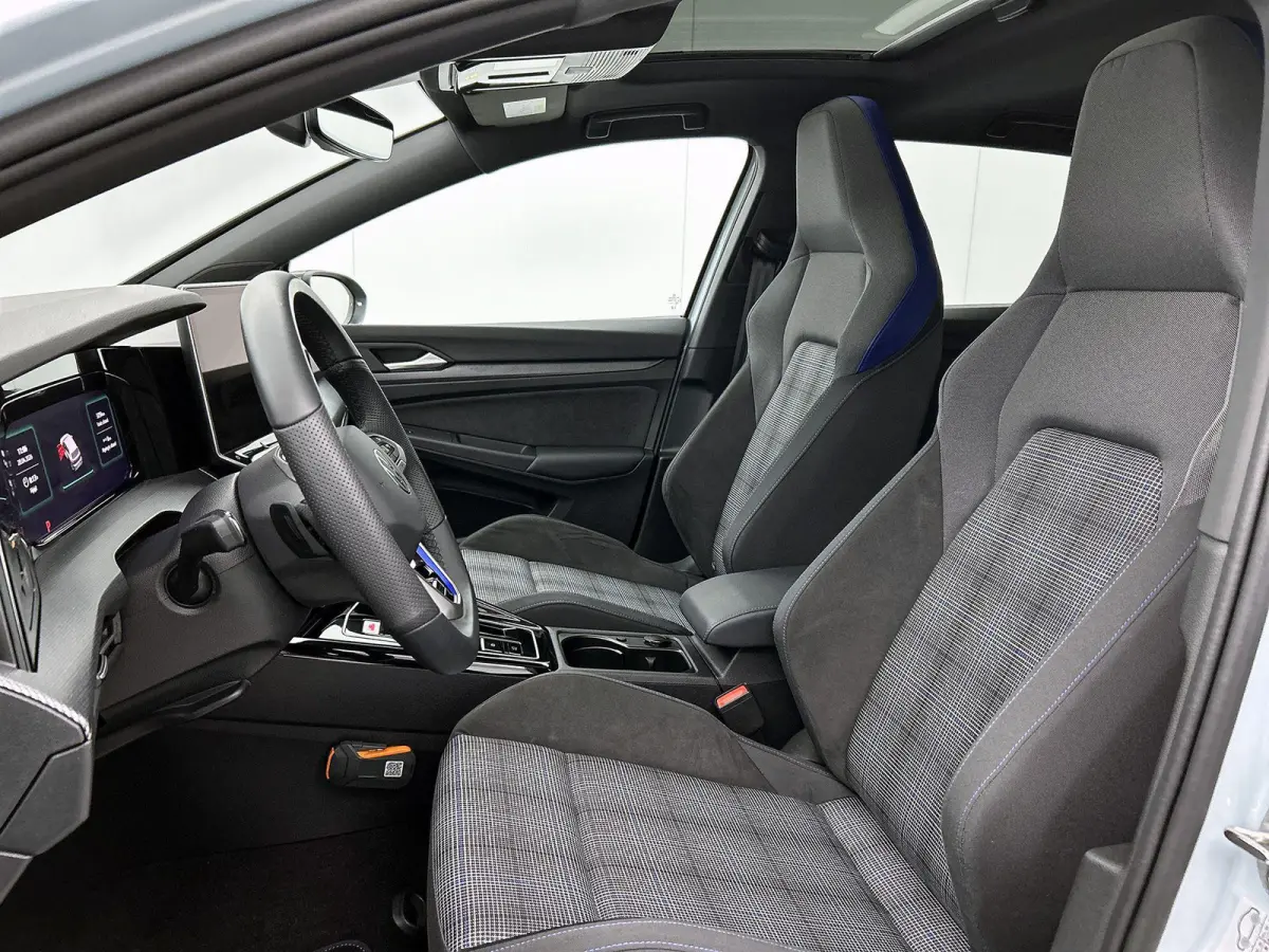 1.5 eHybrid GTE 272 PK | SoH 100% | Automaat | Black Style Pakket | 360* Camera (Helicopter) | Panorama Dak | Stoel en Stuurverwarming
