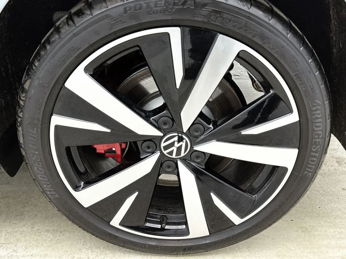 1.5 eHybrid GTE 272 PK | SoH 100% | Automaat | Black Style Pakket | 360* Camera (Helicopter) | Panorama Dak | Stoel en Stuurverwarming