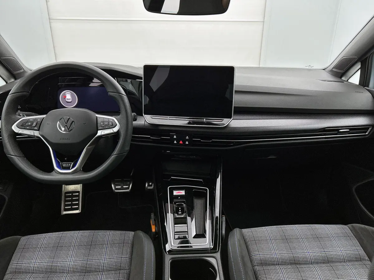 1.5 eHybrid GTE 272 PK | SoH 100% | Automaat | Black Style Pakket | 360* Camera (Helicopter) | Panorama Dak | Stoel en Stuurverwarming