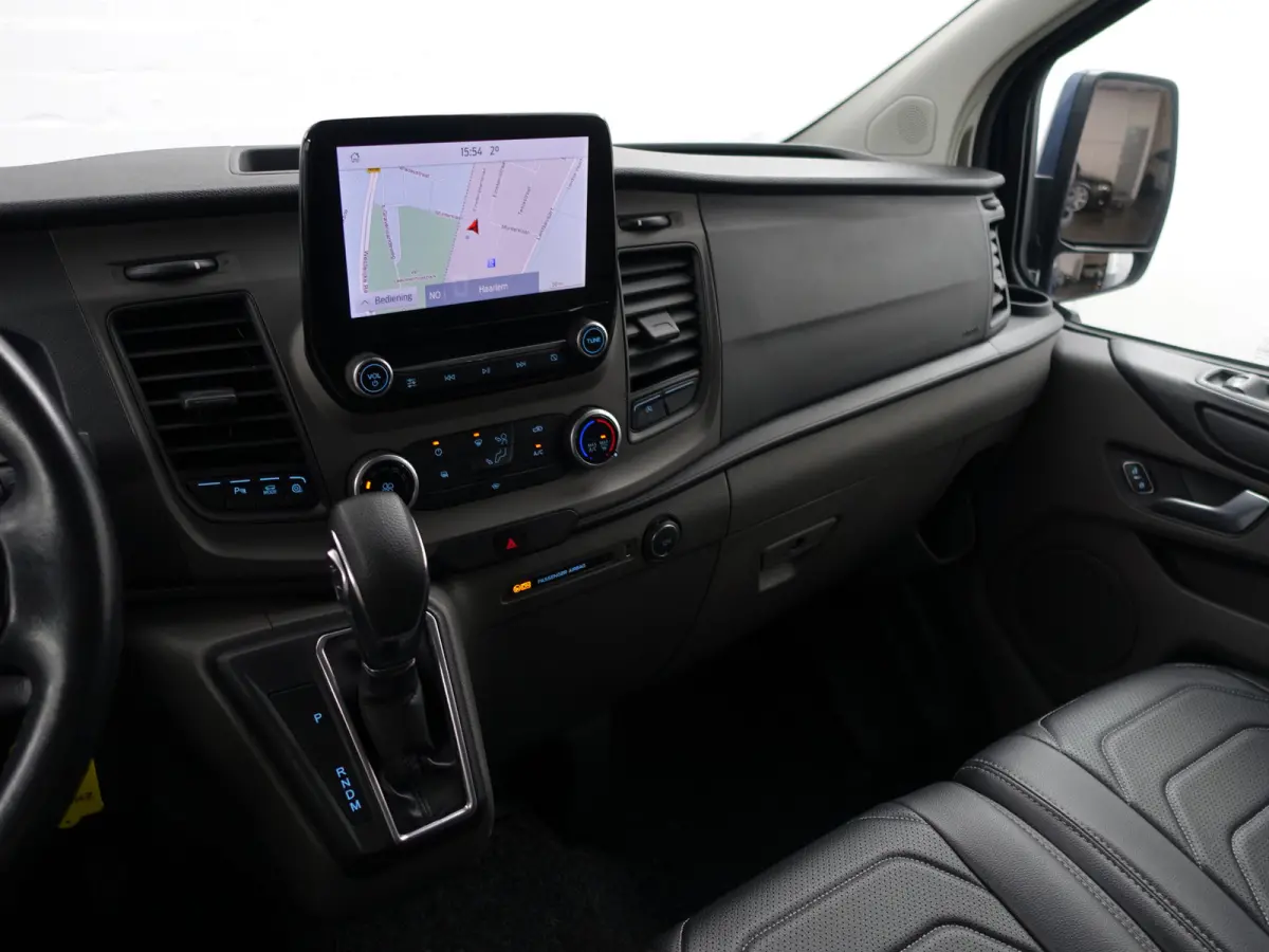 300 2.0 TDCI Sportline Aut- Carplay, Android Auto, Xenon Led, Lane Assist, Trekhaak, 3 Pers, Leder