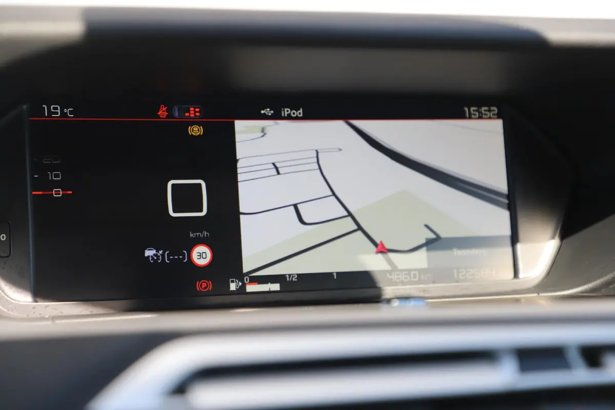 1.5 BlueHDI Business 7p 7 Persoons Navigatie Achteruitrijcamera Clima Cruise Getint Glas Carplay Android
