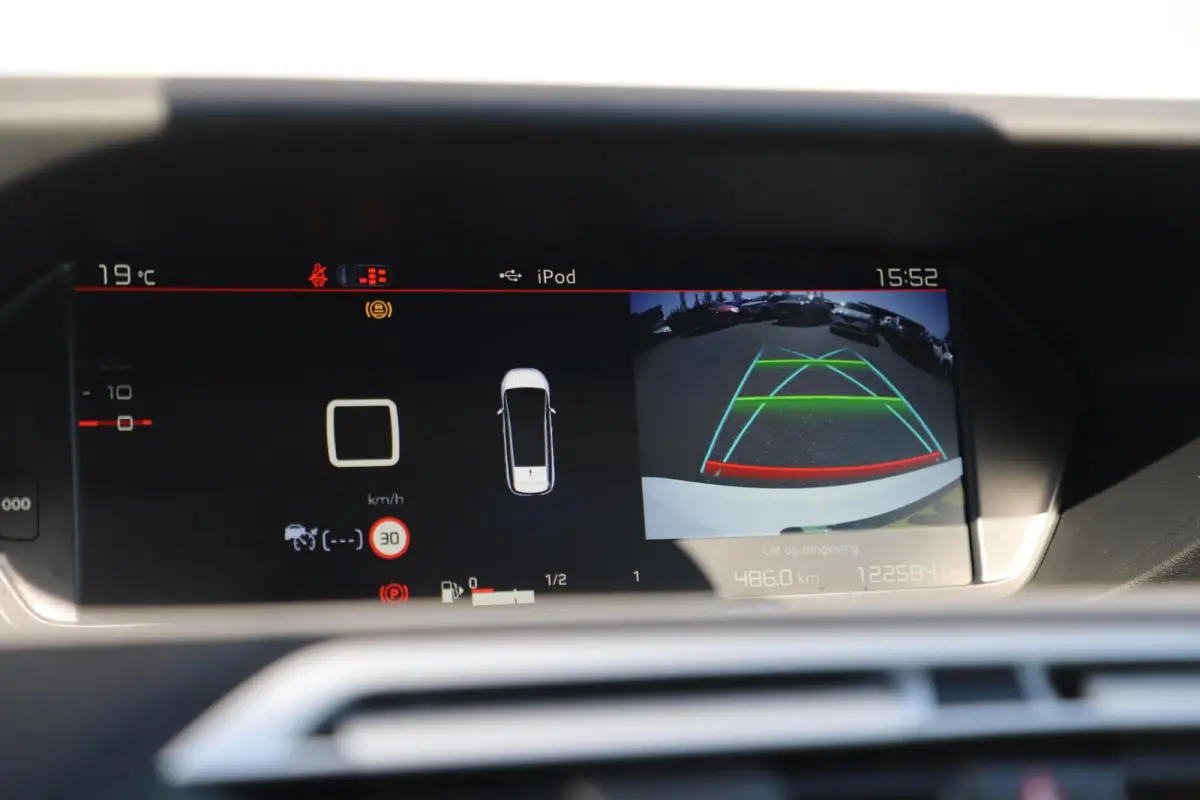 1.5 BlueHDI Business 7p 7 Persoons Navigatie Achteruitrijcamera Clima Cruise Getint Glas Carplay Android