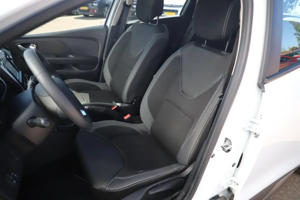1.5 dCi Ecoleader Zen Navigatie Airco Cruise Bluetooth Parkeersensor