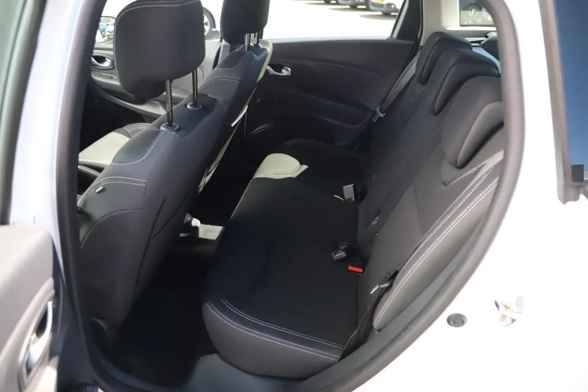 1.5 dCi Ecoleader Zen Navigatie Airco Cruise Bluetooth Parkeersensor