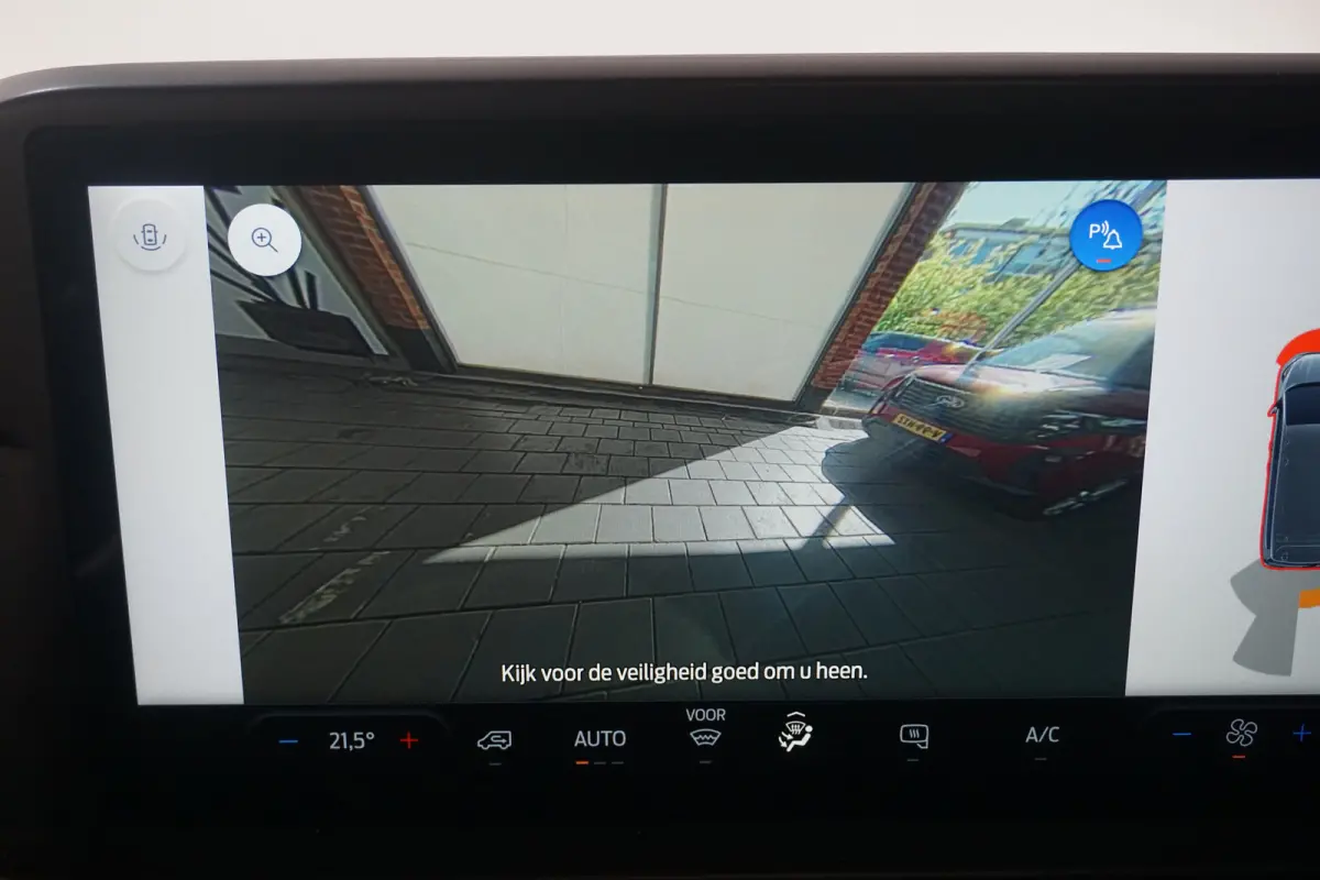 280 2.0 TDCI L1H1 Trend | 2 zitplaatsen rechtsvoor | Achteruitrijcamera | Airco (automatisch)
