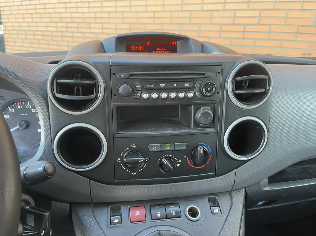 bestel 1.6 BlueHDI 100 Club Economy S&S