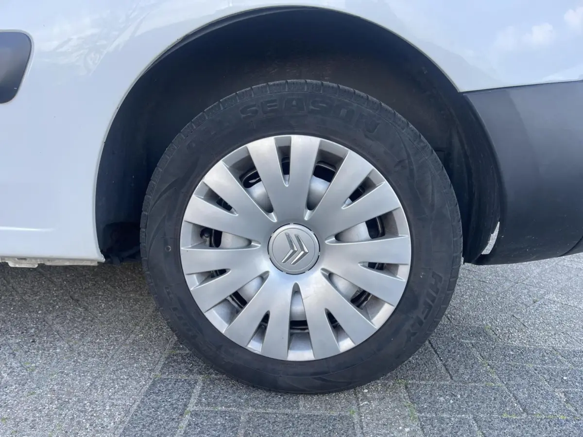 bestel 1.6 BlueHDI 100 Club Economy S&S