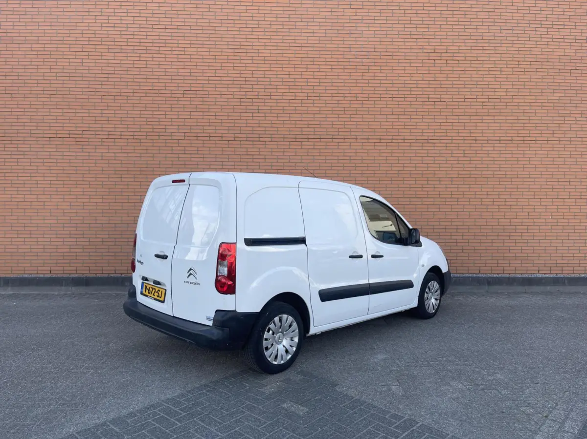 bestel 1.6 BlueHDI 100 Club Economy S&S