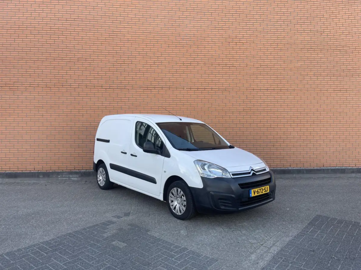 bestel 1.6 BlueHDI 100 Club Economy S&S