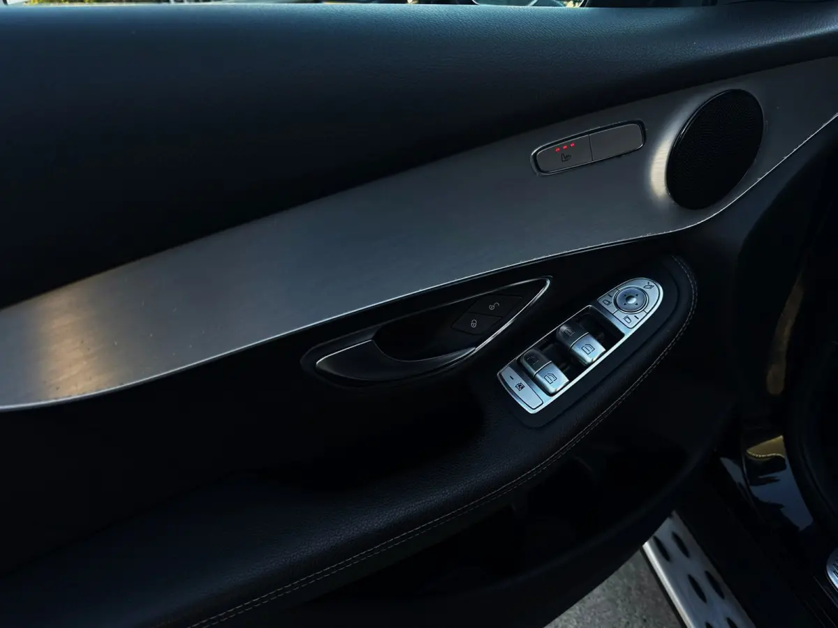 250 4MATIC Edition1|Full Led|211PK|Navi|Adaptive Cruise|AMG-Pakket|Leder|StoelVW|Lane Assist|Flippers|PDC