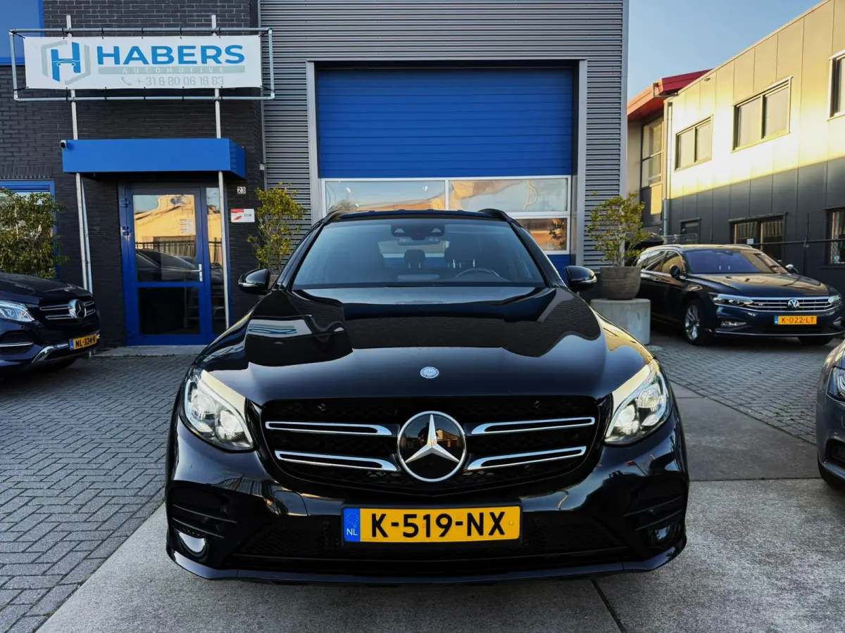 250 4MATIC Edition1|Full Led|211PK|Navi|Adaptive Cruise|AMG-Pakket|Leder|StoelVW|Lane Assist|Flippers|PDC