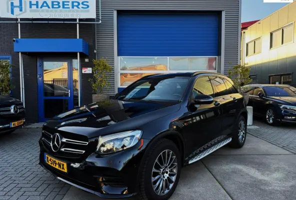 250 4MATIC Edition1|Full Led|211PK|Navi|Adaptive Cruise|AMG-Pakket|Leder|StoelVW|Lane Assist|Flippers|PDC