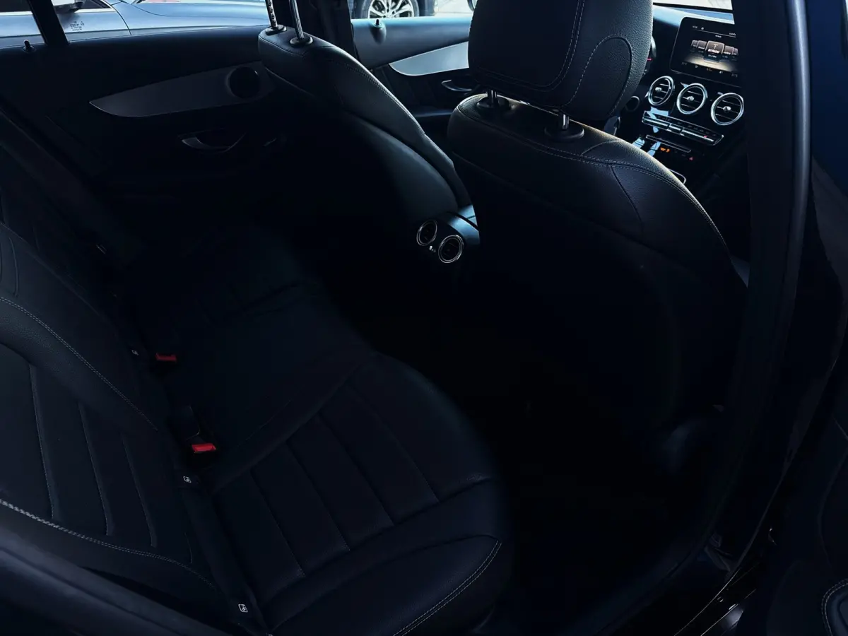 250 4MATIC Edition1|Full Led|211PK|Navi|Adaptive Cruise|AMG-Pakket|Leder|StoelVW|Lane Assist|Flippers|PDC