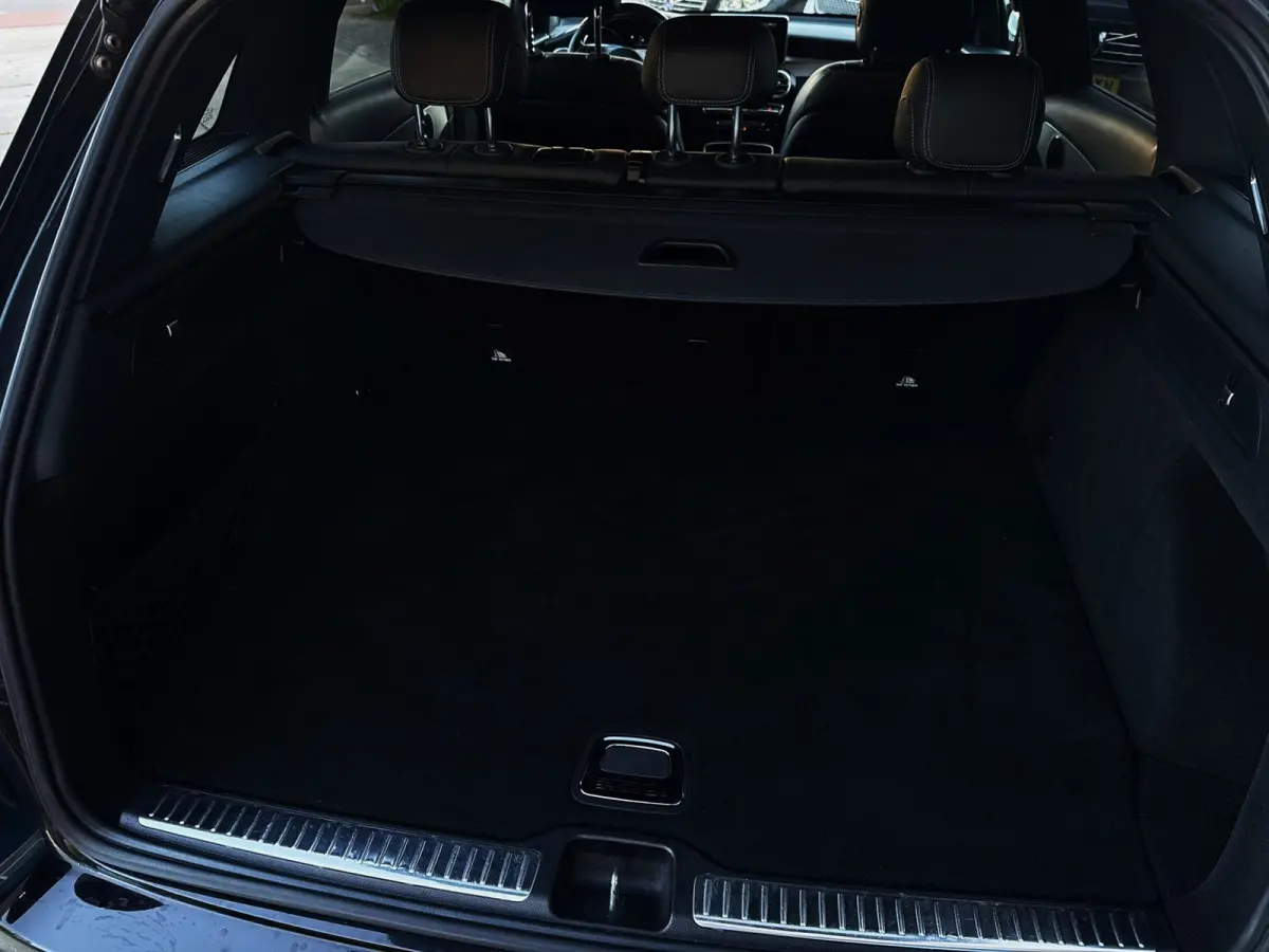 250 4MATIC Edition1|Full Led|211PK|Navi|Adaptive Cruise|AMG-Pakket|Leder|StoelVW|Lane Assist|Flippers|PDC