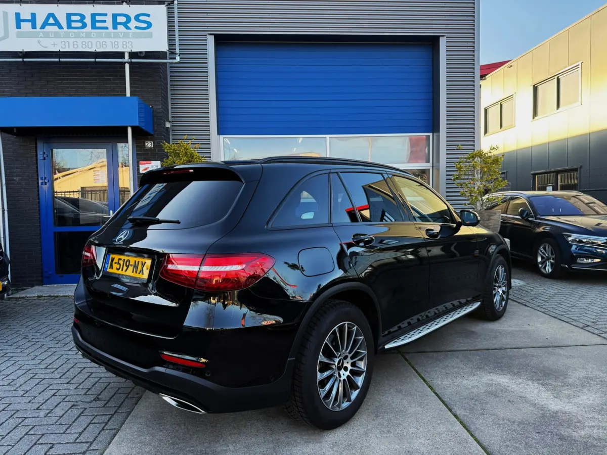 250 4MATIC Edition1|Full Led|211PK|Navi|Adaptive Cruise|AMG-Pakket|Leder|StoelVW|Lane Assist|Flippers|PDC