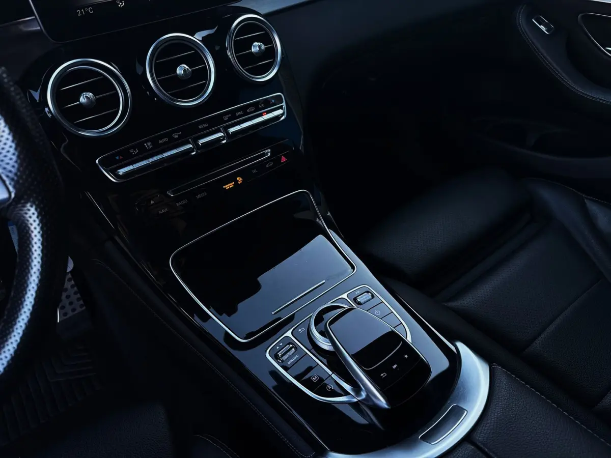 250 4MATIC Edition1|Full Led|211PK|Navi|Adaptive Cruise|AMG-Pakket|Leder|StoelVW|Lane Assist|Flippers|PDC