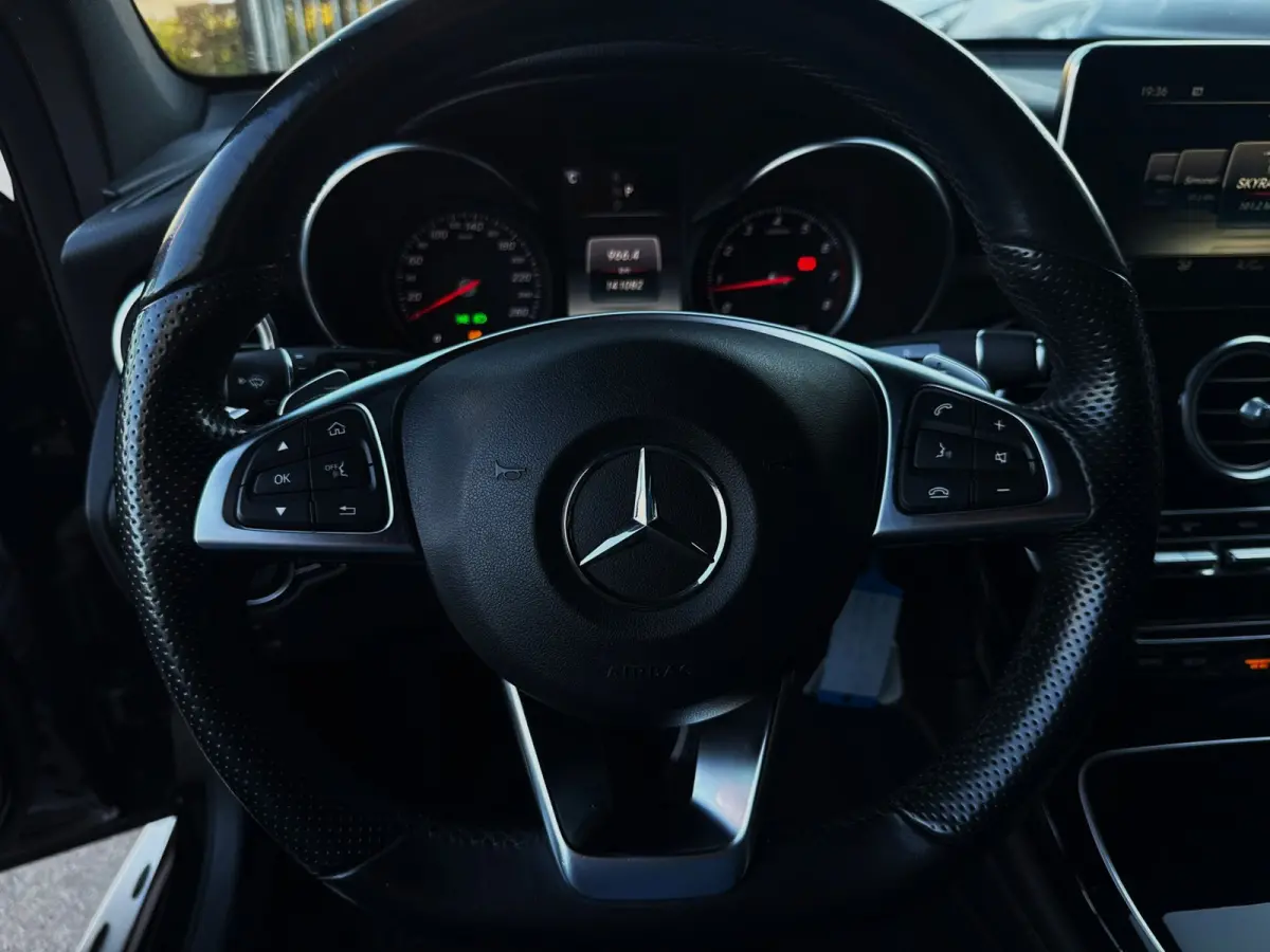 250 4MATIC Edition1|Full Led|211PK|Navi|Adaptive Cruise|AMG-Pakket|Leder|StoelVW|Lane Assist|Flippers|PDC