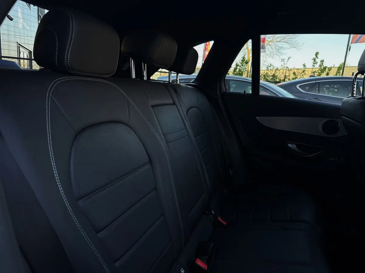 250 4MATIC Edition1|Full Led|211PK|Navi|Adaptive Cruise|AMG-Pakket|Leder|StoelVW|Lane Assist|Flippers|PDC