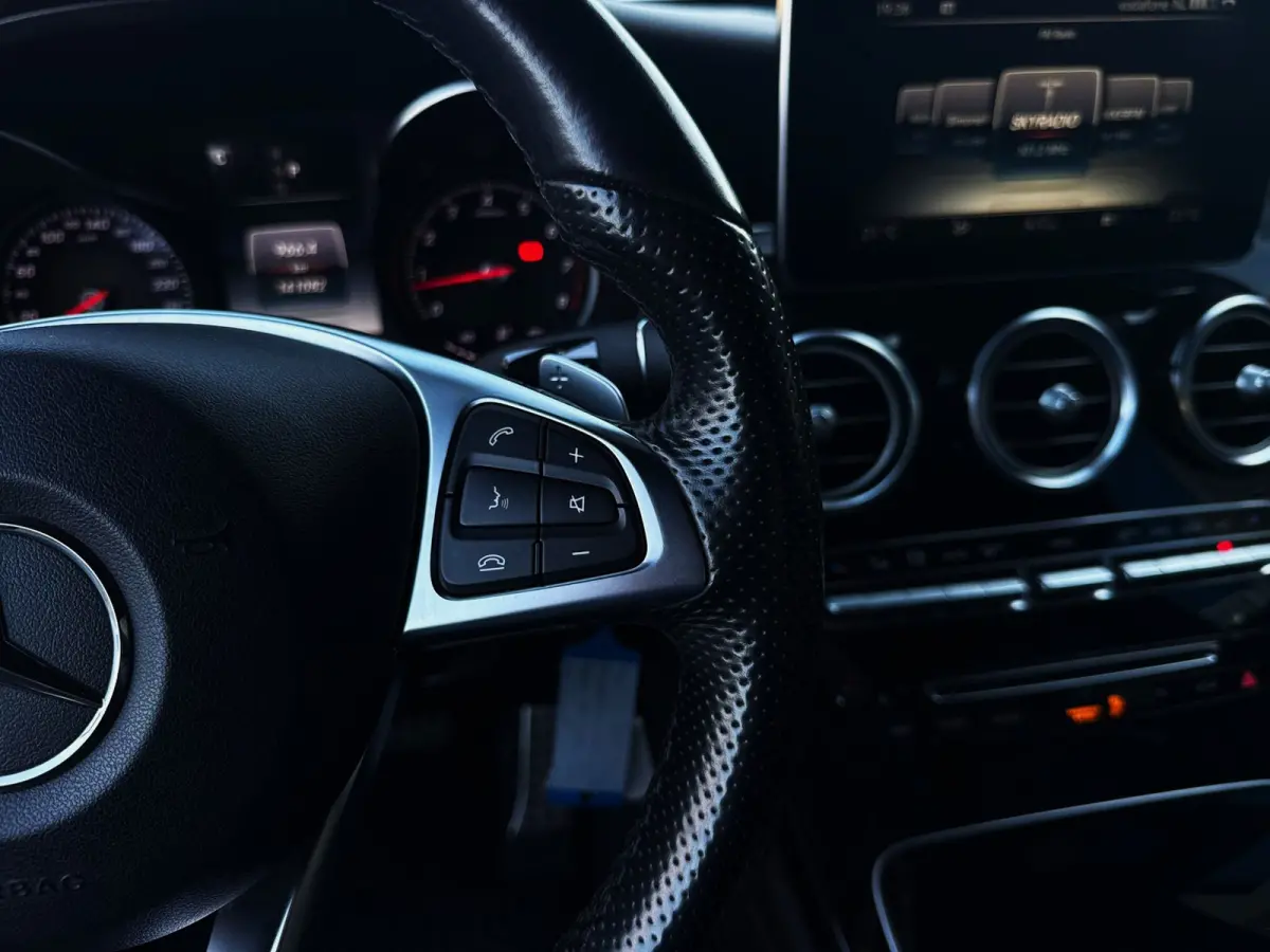 250 4MATIC Edition1|Full Led|211PK|Navi|Adaptive Cruise|AMG-Pakket|Leder|StoelVW|Lane Assist|Flippers|PDC