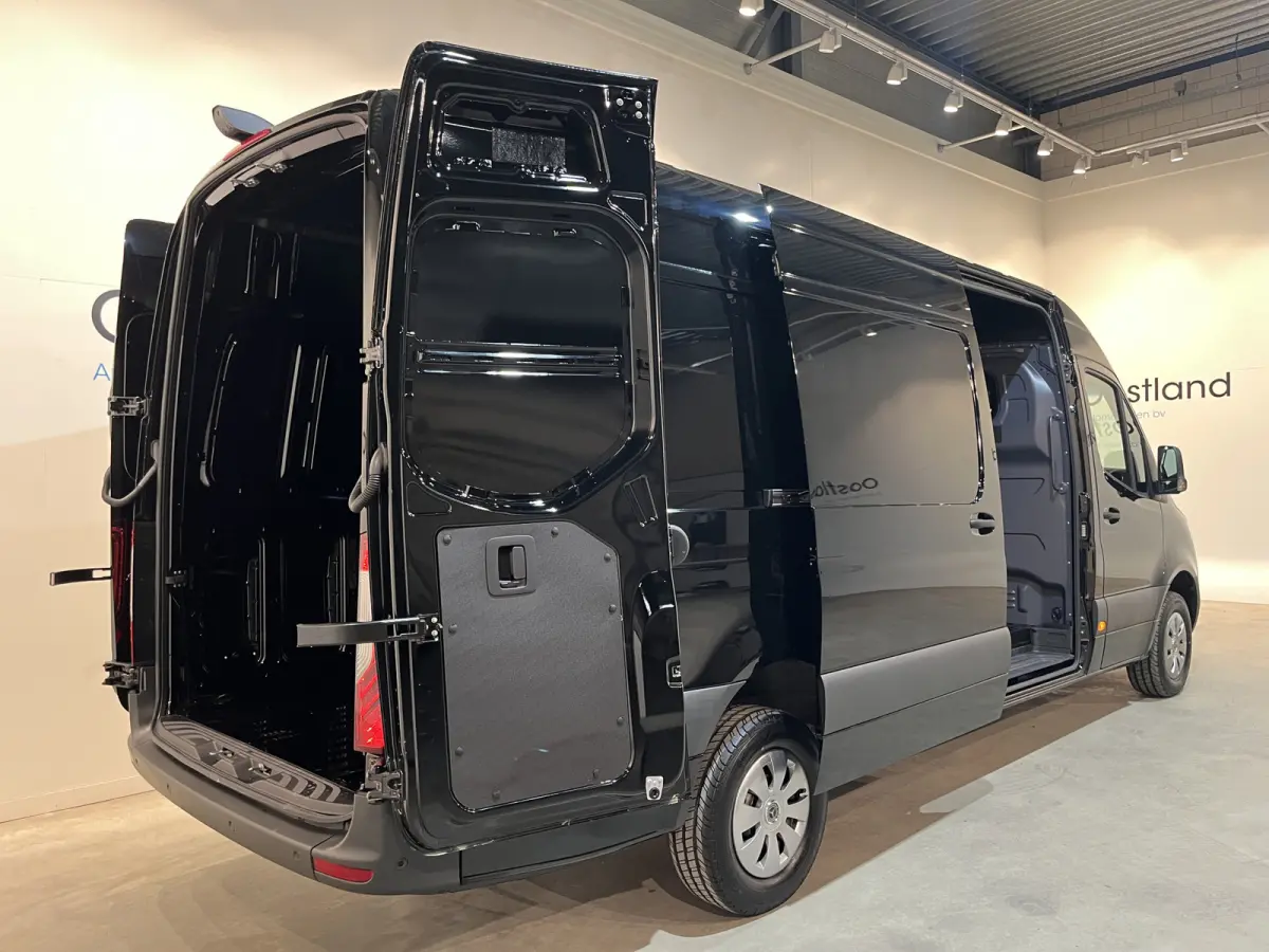 319 CDI L3H2 RWD Automaat / 3.500 KG Trekgewicht / Euro 6 / LED / Airco / CarPlay / Cruise Control Adap. / Camera / Navigatie / 172 KM !!!