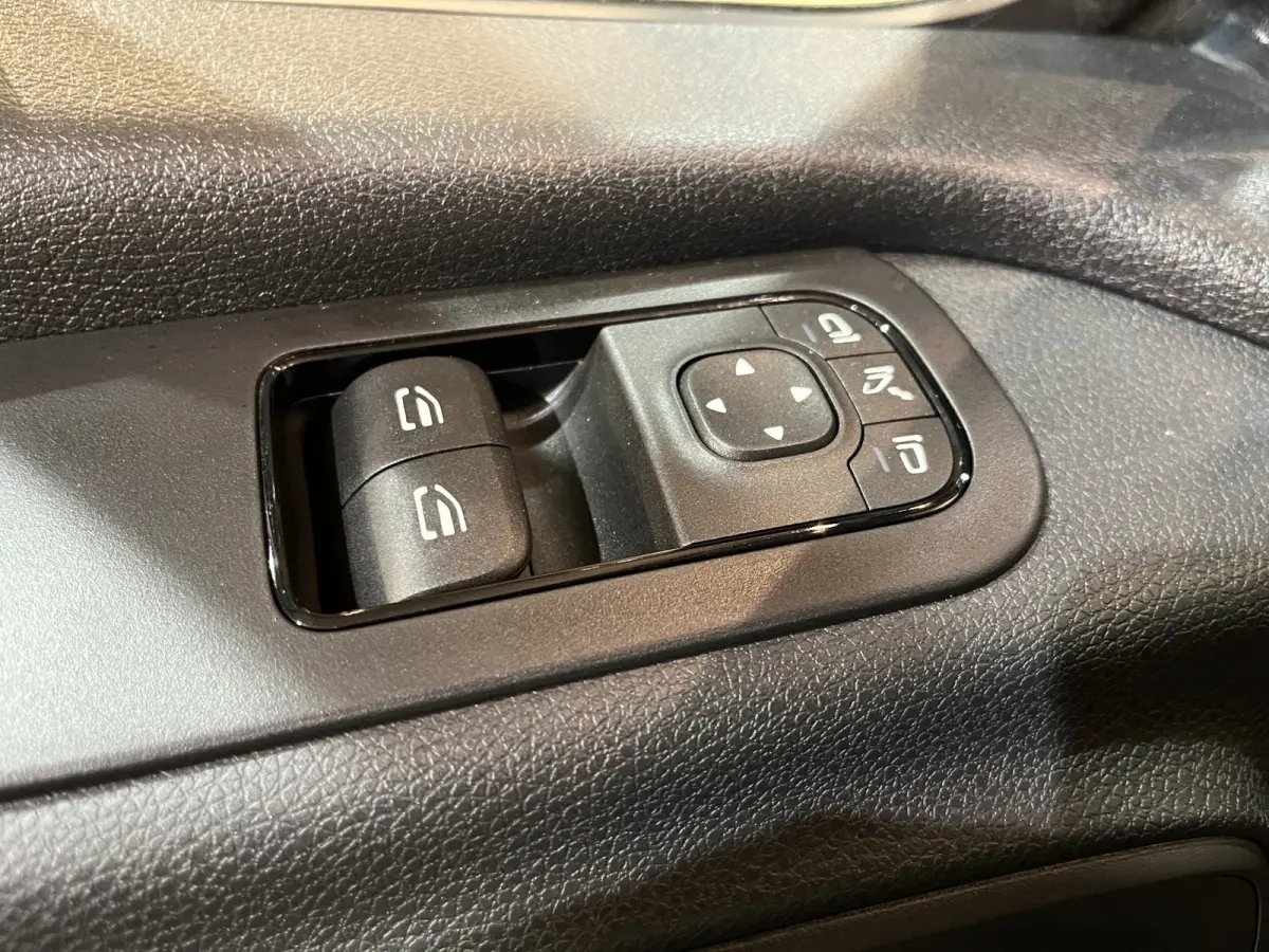 319 CDI L3H2 RWD Automaat / 3.500 KG Trekgewicht / Euro 6 / LED / Airco / CarPlay / Cruise Control Adap. / Camera / Navigatie / 172 KM !!!