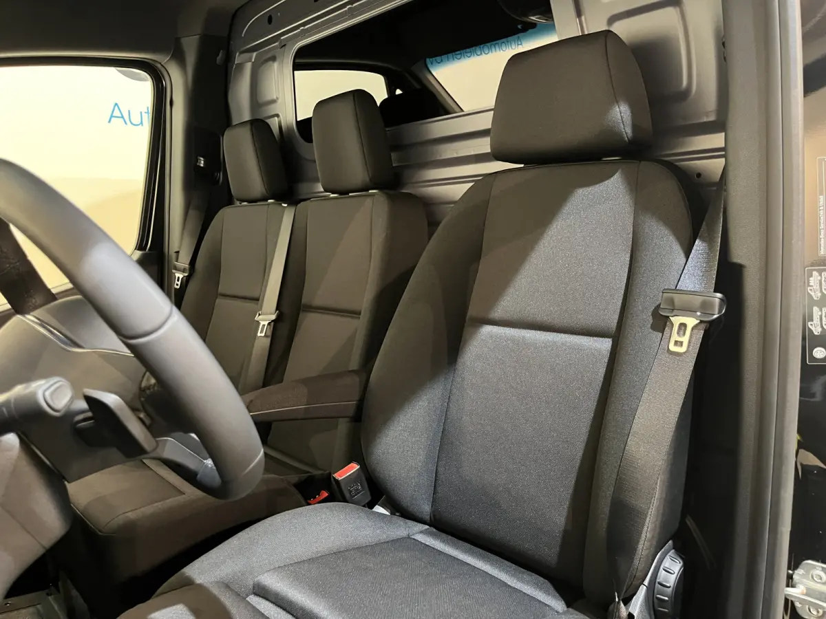 319 CDI L3H2 RWD Automaat / 3.500 KG Trekgewicht / Euro 6 / LED / Airco / CarPlay / Cruise Control Adap. / Camera / Navigatie / 172 KM !!!