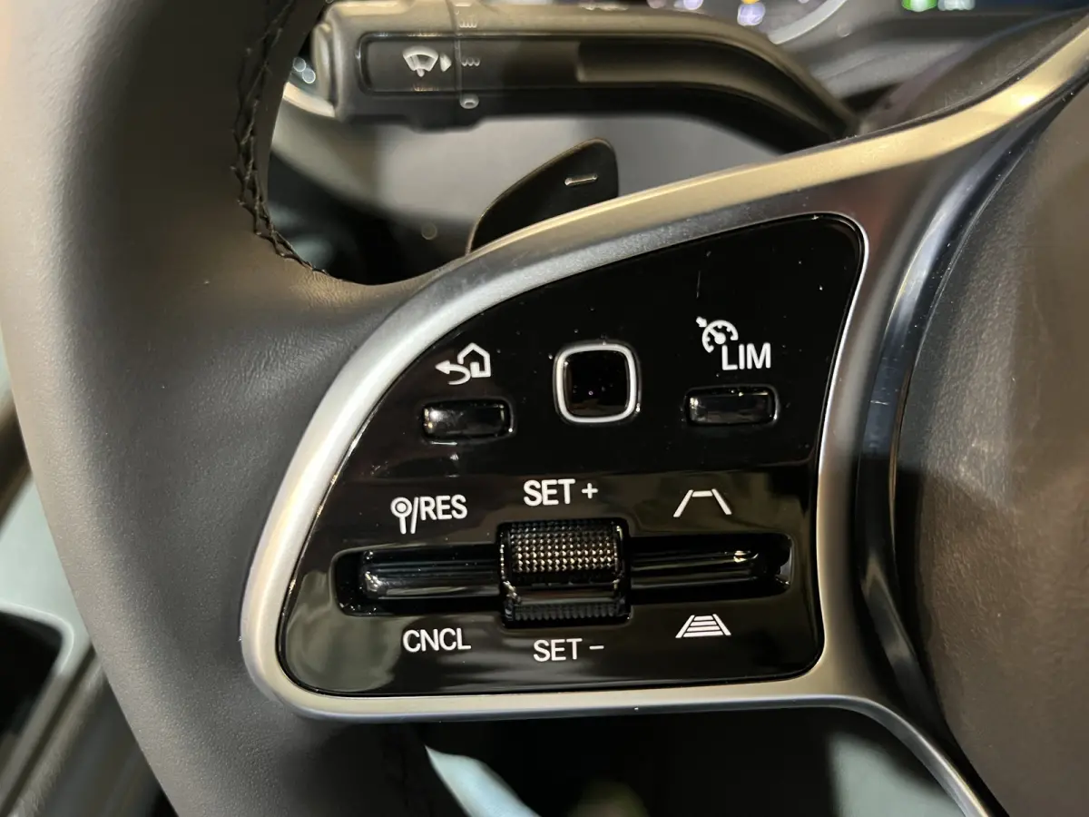 319 CDI L3H2 RWD Automaat / 3.500 KG Trekgewicht / Euro 6 / LED / Airco / CarPlay / Cruise Control Adap. / Camera / Navigatie / 172 KM !!!