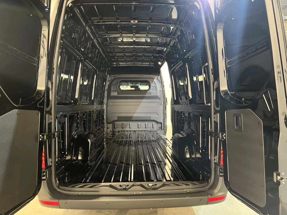 319 CDI L3H2 RWD Automaat / 3.500 KG Trekgewicht / Euro 6 / LED / Airco / CarPlay / Cruise Control Adap. / Camera / Navigatie / 172 KM !!!