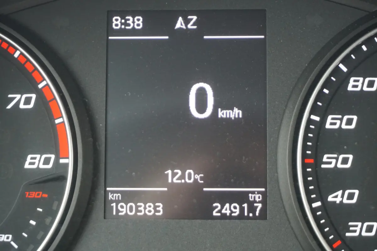1.0 TSI Xcellence Launch Edition | CLIMATE | CARPLAY | NAVI | PDC | TREKHAAK