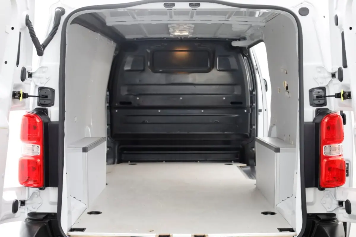 2.0 Diesel 180pk Automaat L3 Airco/Navi/Camera 12-2024
